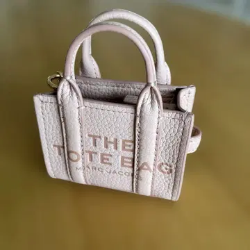 마크제이콥스 THE TOTE BAG 더 레더 나노 토트 참