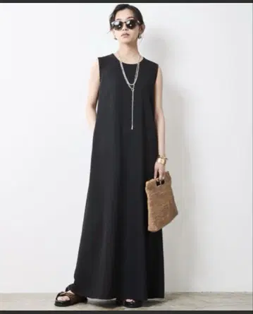 미착용 슬리브리스 A 라인 롱 원피스 블랙 M 사이즈 chic style