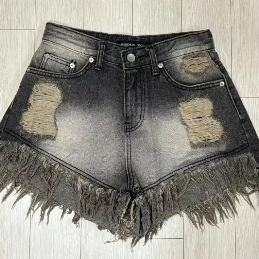 bohemian seoul Damage Washig Shorts ボヘムソ bohemian seoul DAMAGE WASHING SHORTS - メルカリ