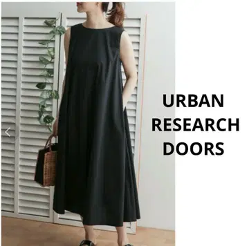 DOORS [WEB 한정판] 슬리브리스 A 라인 원피스 블랙