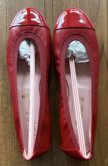 새상품 박스 포함 Pretty Ballerinas 플랫슈즈