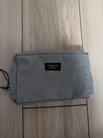 [미사용 새상품] STANDARD SUPPLY 파우치 M 그레이