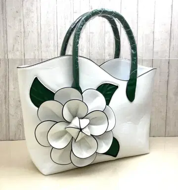 미사용 새상품 하자품 귀여운 까멜리아 장미 플라워 토트 백 화이트