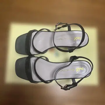 스트랩 샌들 로우 힐 오리엔탈 트래픽 M 사이즈