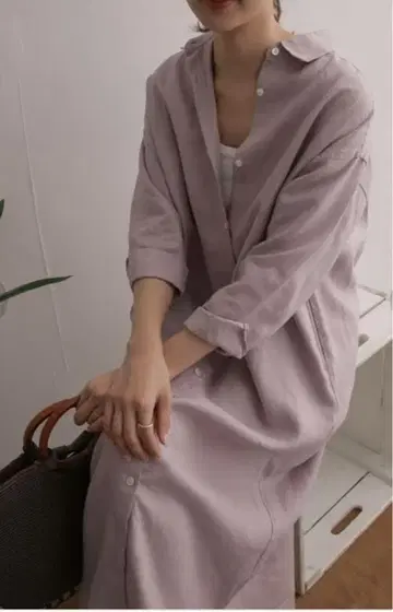 어반 리서치 도어스 린넨 백 턱 셔츠 원피스