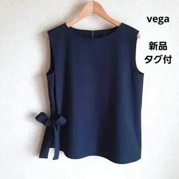 택 포함 새상품 vega 사이드 리본 슬리브리스 블라우스 네이비 탱크탑