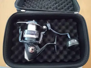 Stradic SW5000XG 스피닝 릴 케이스 포함