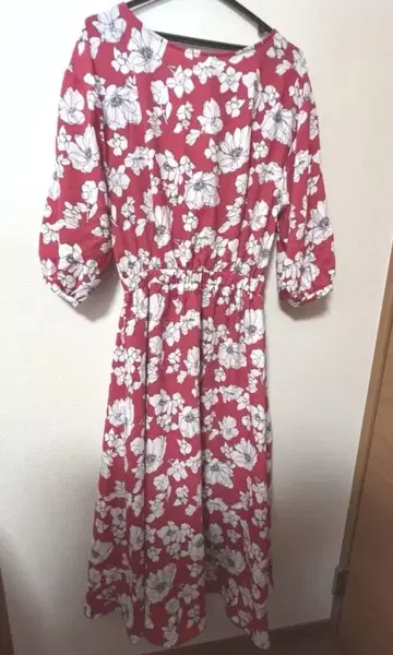 미사용 새상품 Andemiu 꽃무늬 롱 원피스