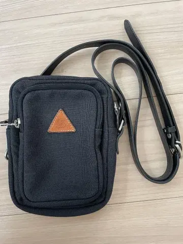 일비종떼 코튼 숄더백