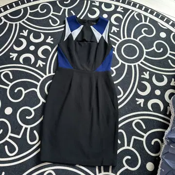 BCBGMAXAZRIA 슬리브리스 원피스 블랙 파랑