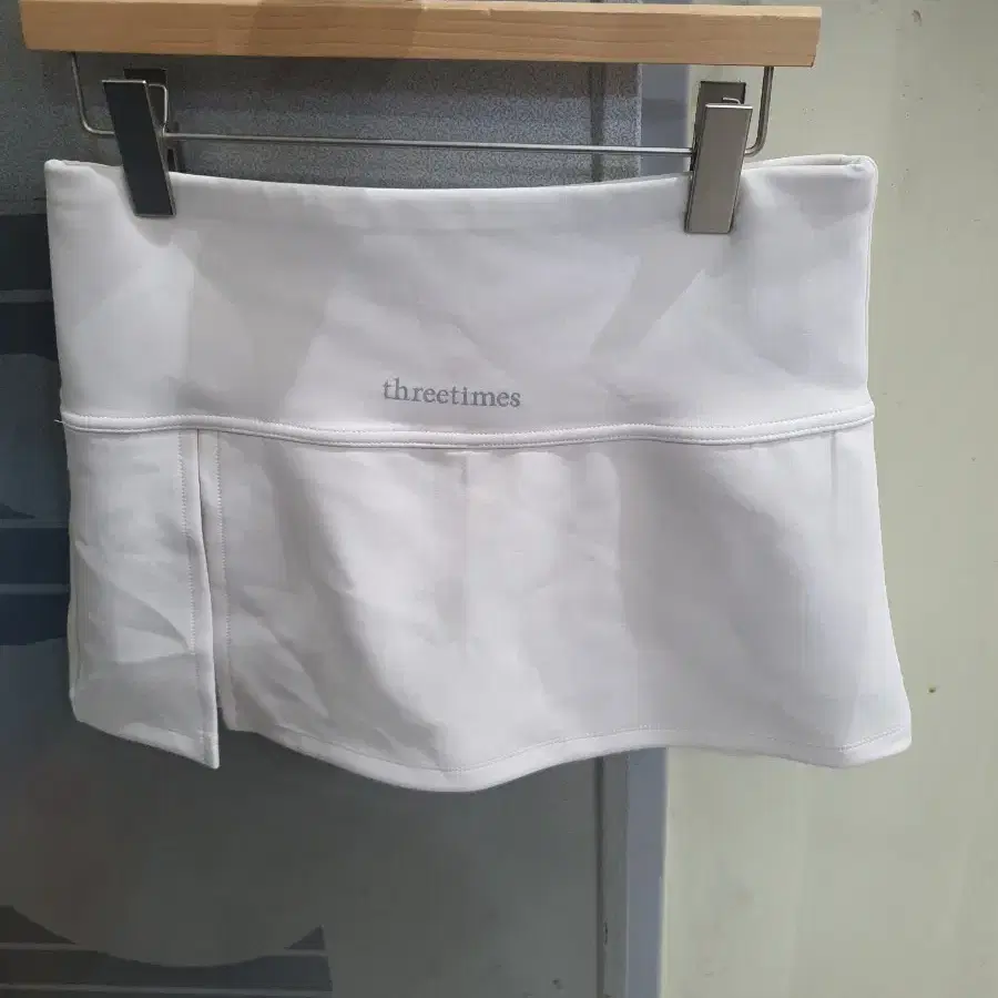 THREETIMES | 쓰리타임즈 Threetimes Slit Skirt S on Bunjang