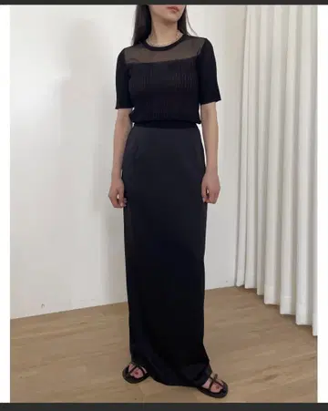 didot showroom 백 슬릿 타이트 스커트