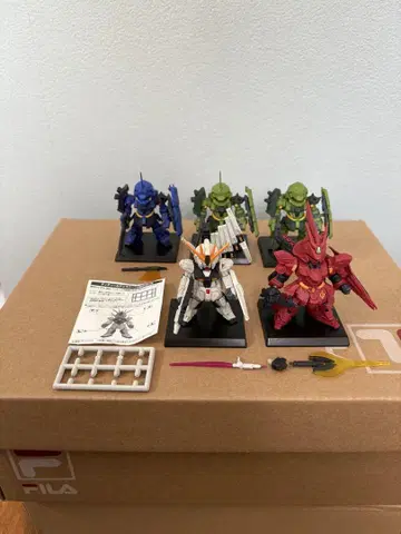 FW GUNDAM CONVERGE 역습의 샤아 5개 세트