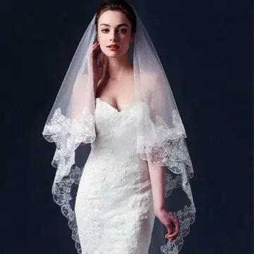 프릴이 달린 웨딩 베일 화이트