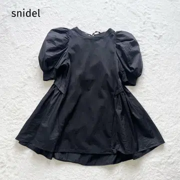 snidel 백 플레어 컷 튜닉 리본 블랙 브라우스 반팔 블랙