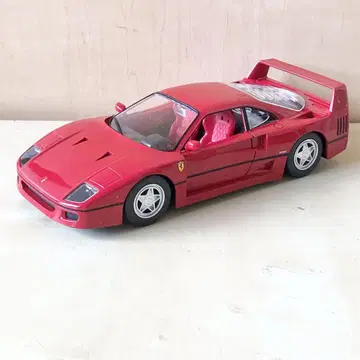 브라고 1/24 Ferrari F40