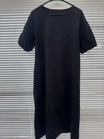 Lepivot 루피봇 퍼프 슬리브 원피스 새상품급 블랙