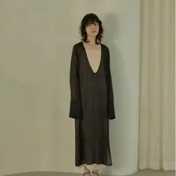 dium. 시어 원피스 블랙