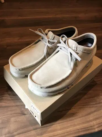 Clarks Originals 스웨이드 라이트 그레이 빔즈