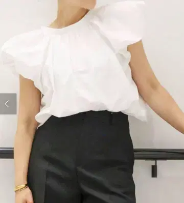 CELERI COTTON PUFF 블라우스 화이트