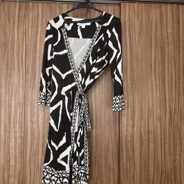 Diane von Furstenberg 랩 드레스 10호