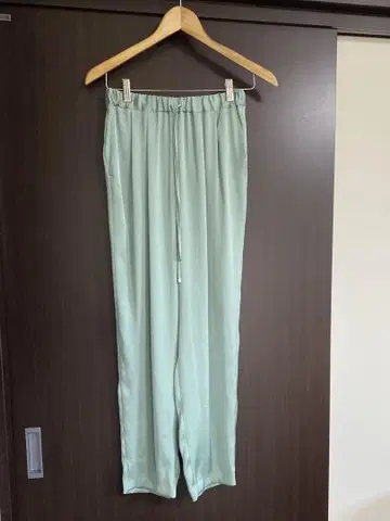 유나이티드 애로우즈 캐주얼 팬츠