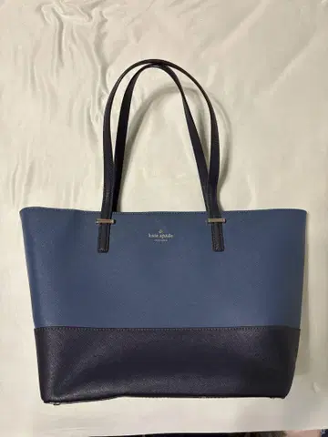 Kate Spade 파랑과 네이비 바이컬러 토트백