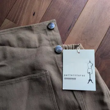 패턴 토르소 성숙한 하프 사루엘 팬츠 비대칭 카키색