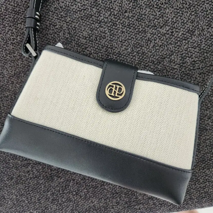 ☆韓国の人気☆【depound】☆town ba.g (mini-wallet)☆ ☆韓国の人気☆【depound】☆town ba.g (mini-wallet