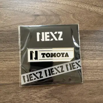 NEXZ TOMOYA 핀 배지