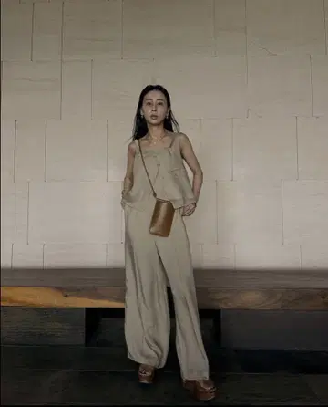 Ameri VEST SET BARE TOP ROMPERS 올인원