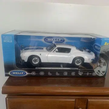 웰리 1972년형 폰티악 파이어버드 트랜스 암
