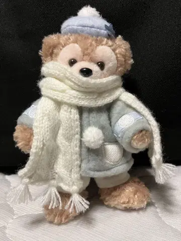 댄싱 스노우 플레이크 더피 인형 배지