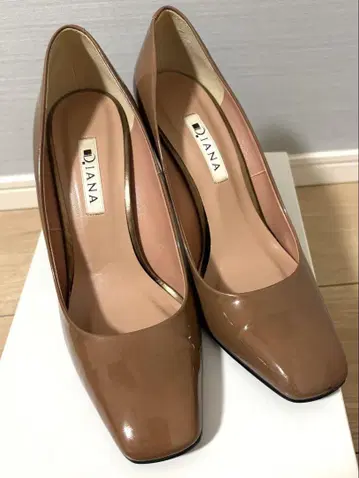 Diana 핑크 베이지 스틸레토 하이힐