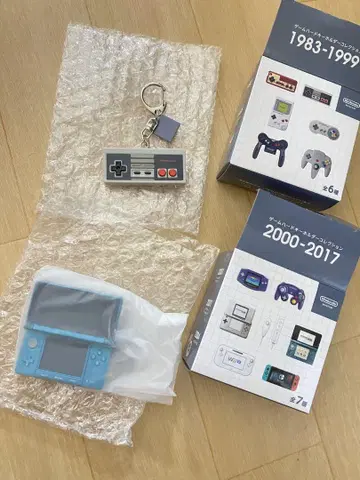 닌텐도 뮤지엄 키링 3DS 패미컴