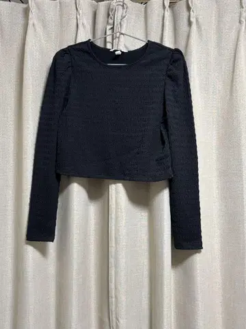 H&M 블랙 긴팔 크롭 탑 M