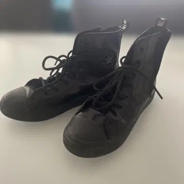 CONVERSE ALL STAR 블랙 하이컷 스니커즈
