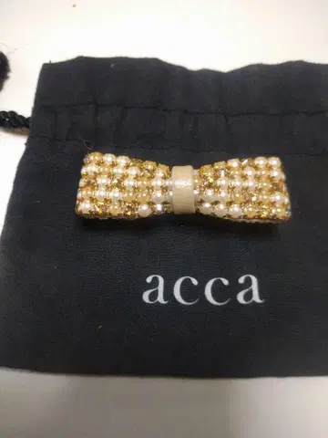 acca 골드 펄 화이트 리본 헤어 액세서리