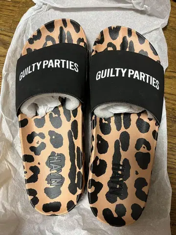 GUILTY PARTIES 레오파드 무늬 슬라이드 샌들 9.27cm