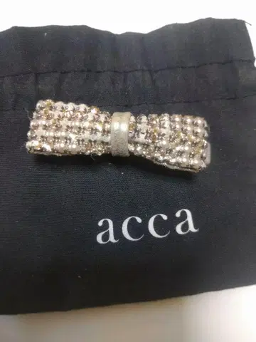 acca 리본형 헤어 클립 실버