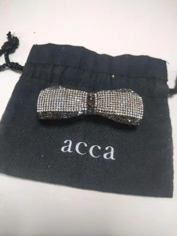 acca 리본형 헤어 액세서리 실버