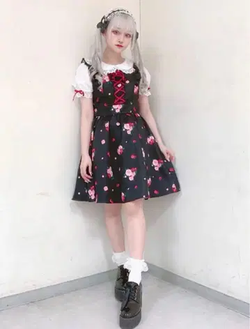 앙크루즈 스트로베리 로즈 스핀들 퍼프 OP