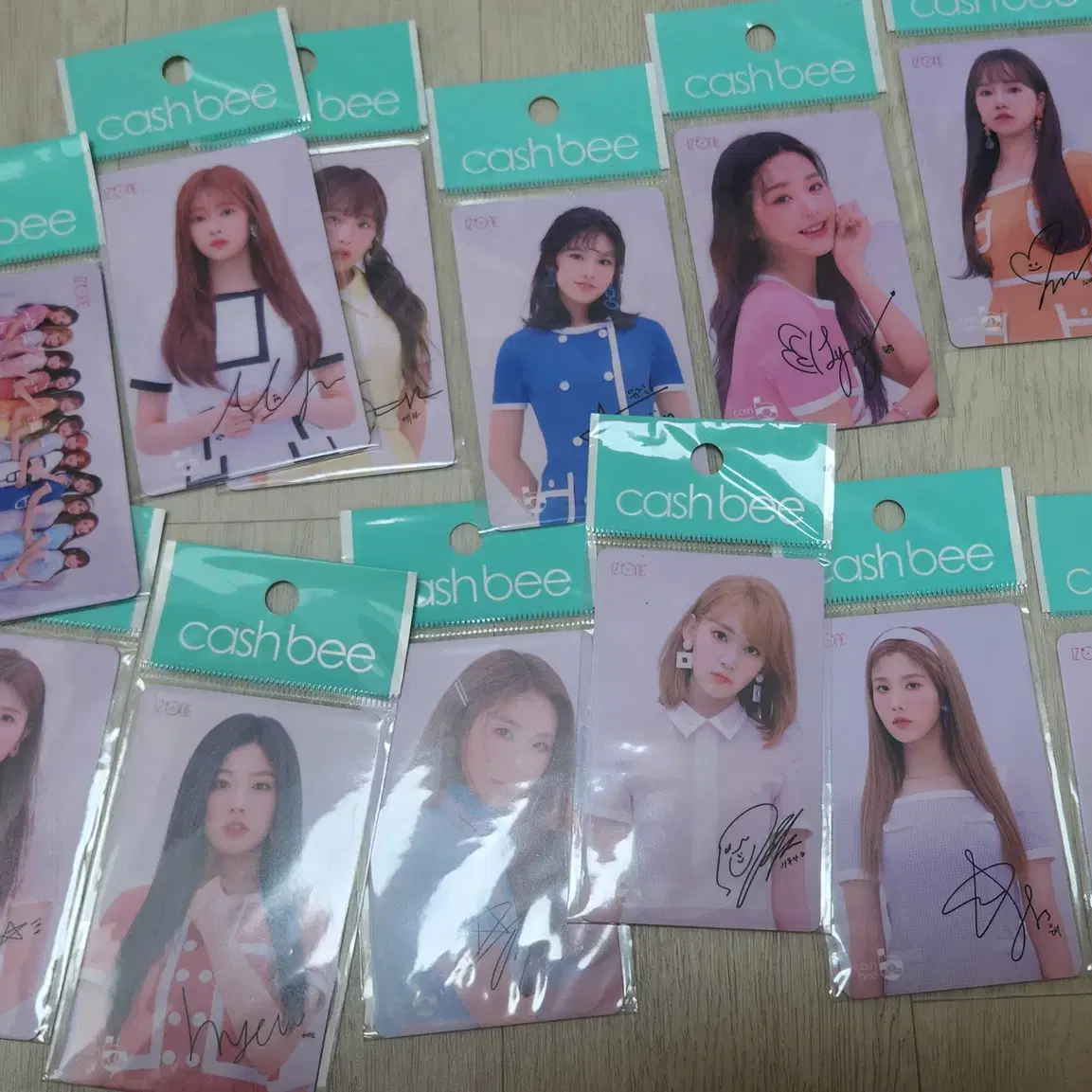 最新デザインの | IZ*ONE 아이즈원 (Bulk Card Transportation Cashbee Iz*one K-POP・アジア