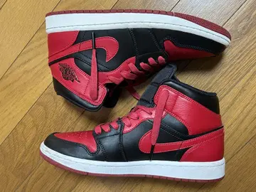 Air Jordan 1 빨검 하이컷 스니커즈