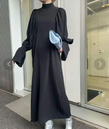 아메리 빈티지 상체 볼륨 오버 드레스