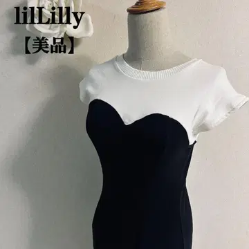 릴릴리 릴릴리 화이트 & 블랙 슬리브리스 하트형 롱 원피스