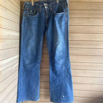 S77.16 TRUE RELIGION 부츠 컷 데님 플레어 데님