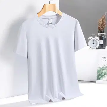화이트 크루넥 티셔츠