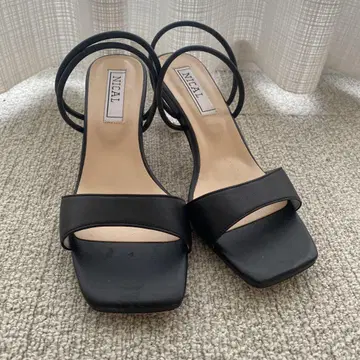 NICAL 블랙 크리스탈 힐 샌들 M 사이즈