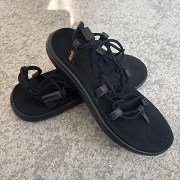 Teva 블랙 스포츠 샌들 23cm